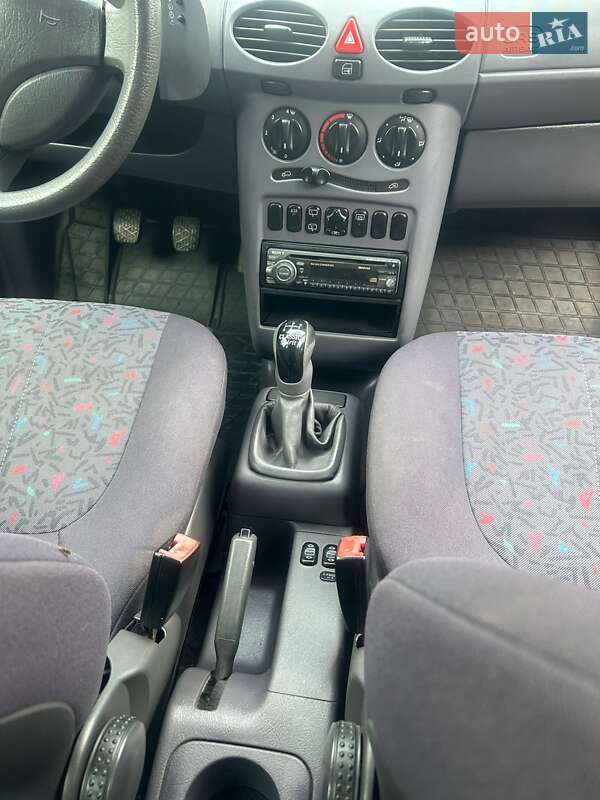 Хэтчбек Mercedes-Benz A-Class 2000 в Городище
