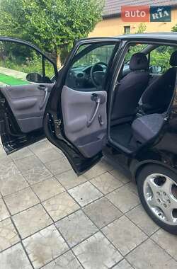 Хэтчбек Mercedes-Benz A-Class 2000 в 