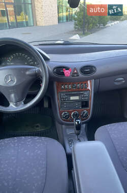 Хетчбек Mercedes-Benz A-Class 2002 в  фото 10 Хетчбек Mercedes-Benz A-Class 2002 в