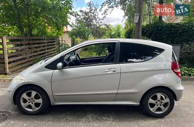 Хетчбек Mercedes-Benz A-Class 2005 в 
