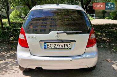 Хэтчбек Mercedes-Benz A-Class 2009 в 