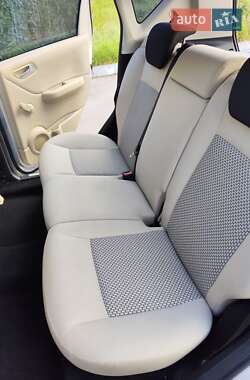 Хэтчбек Mercedes-Benz A-Class 2005 в 