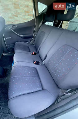 Хэтчбек Mercedes-Benz A-Class 2001 в 