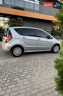 Хэтчбек Mercedes-Benz A-Class 2006 в 