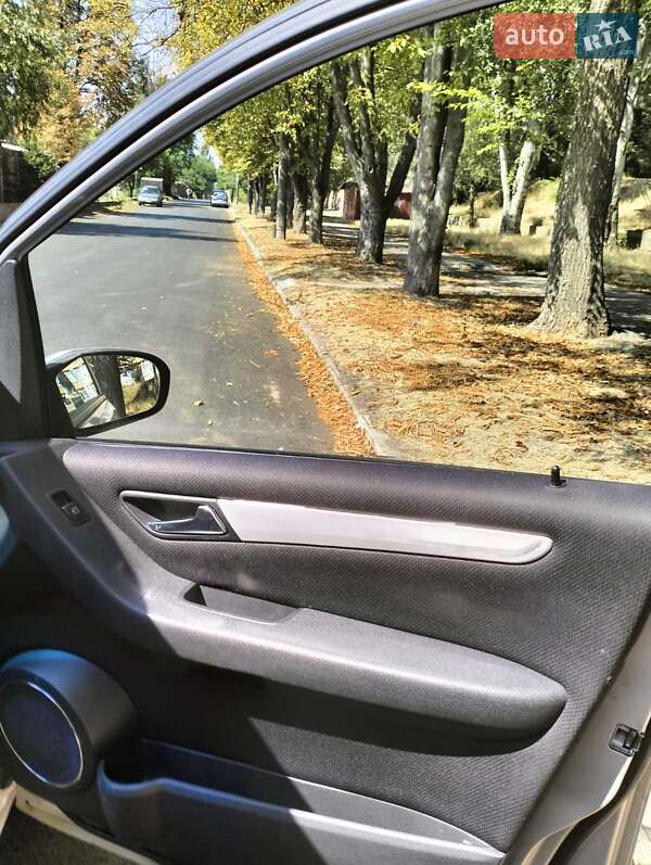 Хэтчбек Mercedes-Benz A-Class 2006 в Запорожье фото 23 Хэтчбек Mercedes-Benz A-Class 2006 в Запорожье