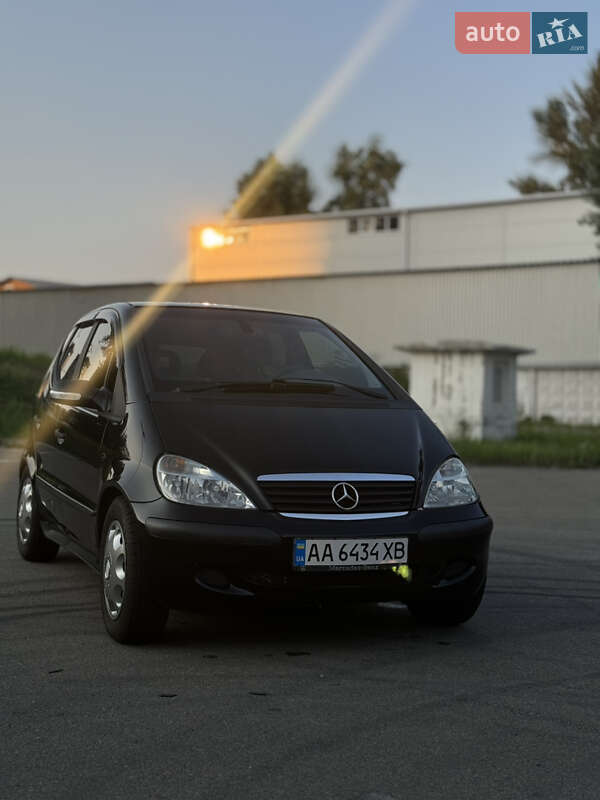 Хэтчбек Mercedes-Benz A-Class 2004 в 