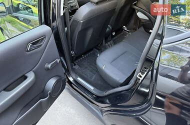 Хэтчбек Mercedes-Benz A-Class 2010 в 