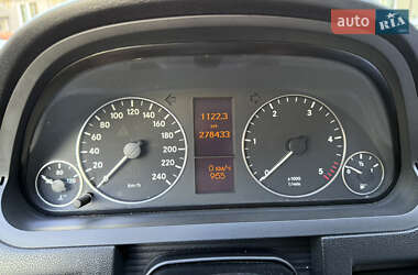 Хэтчбек Mercedes-Benz A-Class 2010 в 