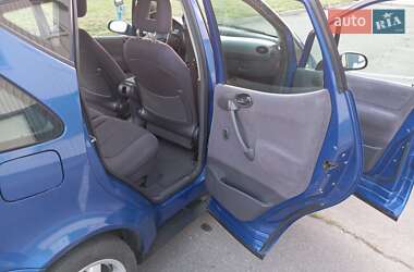 Хэтчбек Mercedes-Benz A-Class 2001 в 