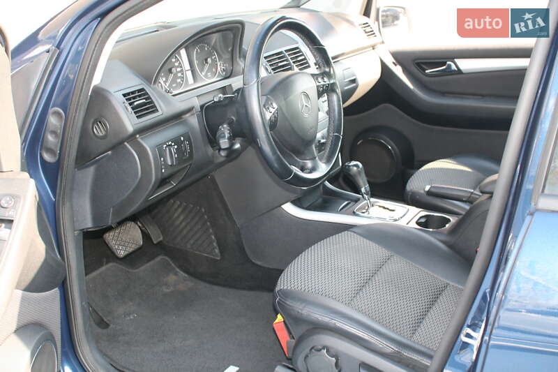 Хэтчбек Mercedes-Benz A-Class 2011 в Киеве