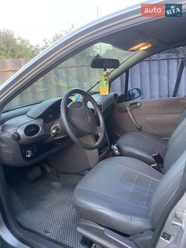 Хэтчбек Mercedes-Benz A-Class 2000 в Новониколаевке фото 3 Хэтчбек Mercedes-Benz A-Class 2000 в Новониколаевке
