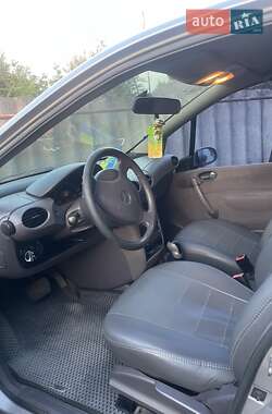 Хэтчбек Mercedes-Benz A-Class 2000 в 