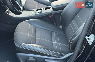 Хэтчбек Mercedes-Benz A-Class 2014 в 