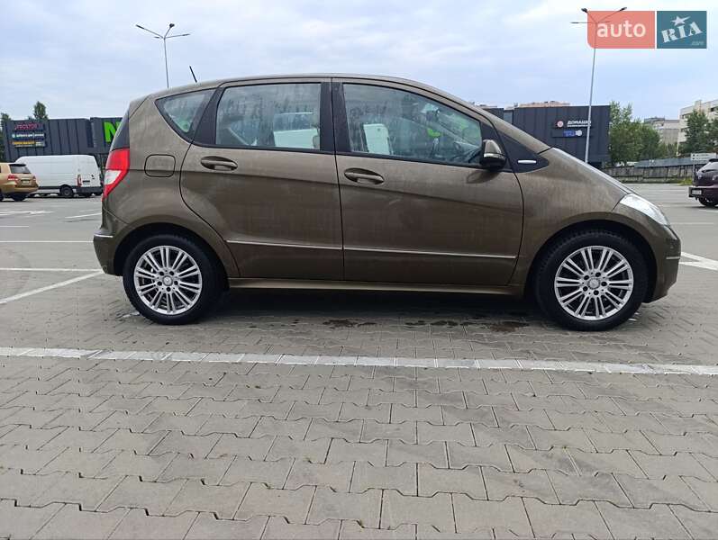 Хэтчбек Mercedes-Benz A-Class 2009 в Киеве