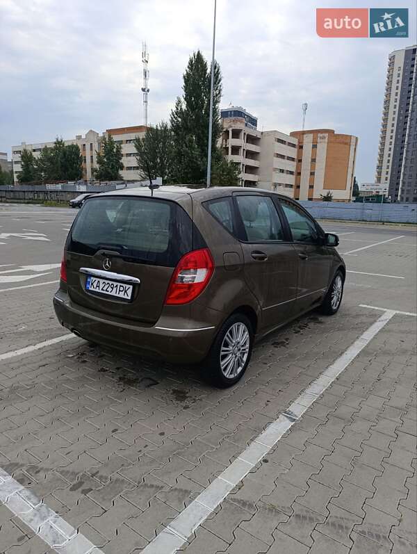 Хэтчбек Mercedes-Benz A-Class 2009 в Киеве