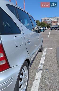 Хэтчбек Mercedes-Benz A-Class 2004 в 