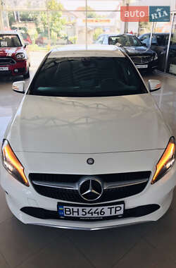 Хэтчбек Mercedes-Benz A-Class 2016 в 