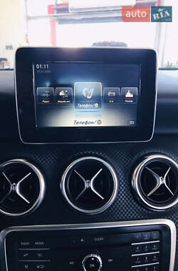 Хэтчбек Mercedes-Benz A-Class 2016 в 