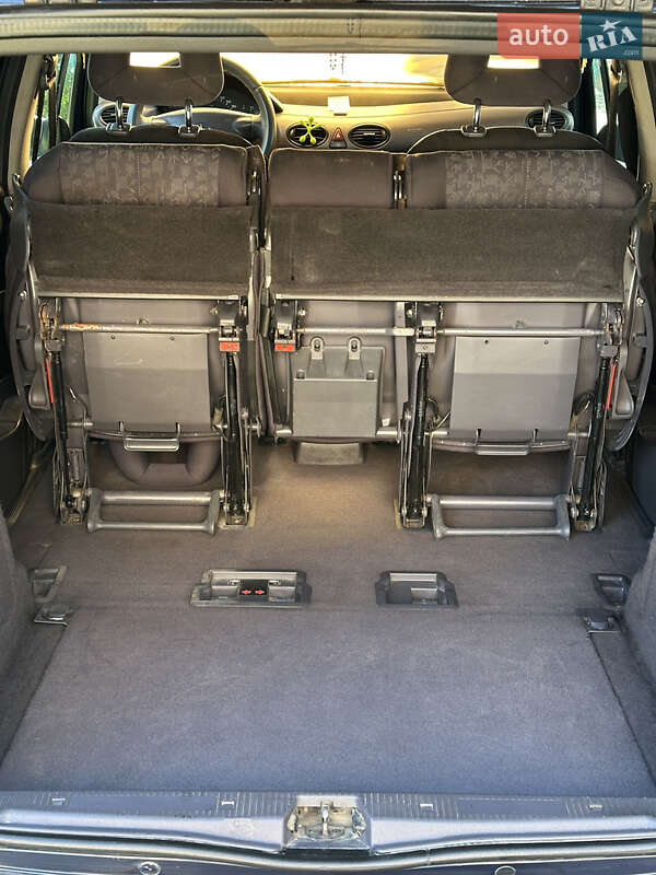 Хэтчбек Mercedes-Benz A-Class 2003 в Стрые фото 32 Хэтчбек Mercedes-Benz A-Class 2003 в Стрые