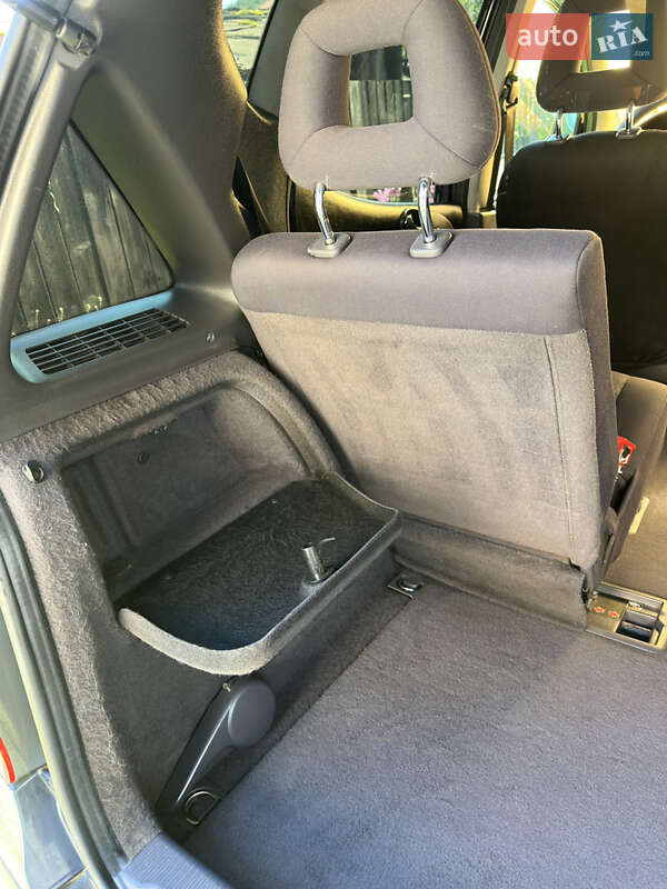 Хэтчбек Mercedes-Benz A-Class 2003 в Стрые фото 36 Хэтчбек Mercedes-Benz A-Class 2003 в Стрые