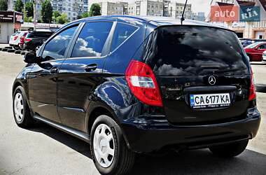 Хэтчбек Mercedes-Benz A-Class 2011 в 