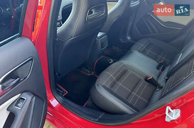 Хетчбек Mercedes-Benz A-Class 2014 в 