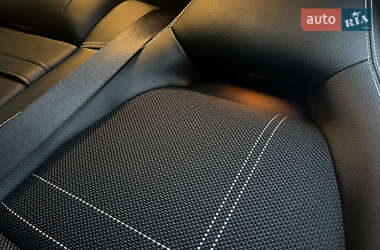 Хетчбек Mercedes-Benz A-Class 2014 в 
