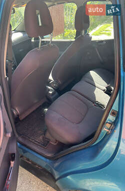Хэтчбек Mercedes-Benz A-Class 2000 в 