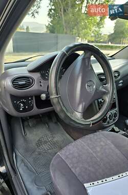 Хетчбек Mercedes-Benz A-Class 2001 в Сваляві