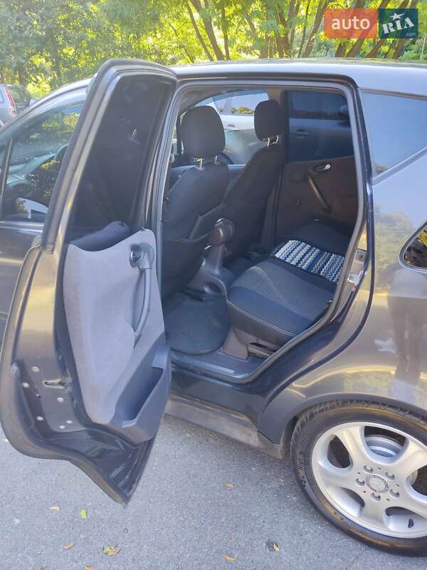 Хетчбек Mercedes-Benz A-Class 2000 в Києві фото 23 Хетчбек Mercedes-Benz A-Class 2000 в Києві