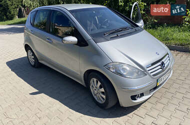 Хетчбек Mercedes-Benz A-Class 2005 в 