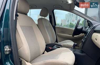 Хэтчбек Mercedes-Benz A-Class 2005 в 