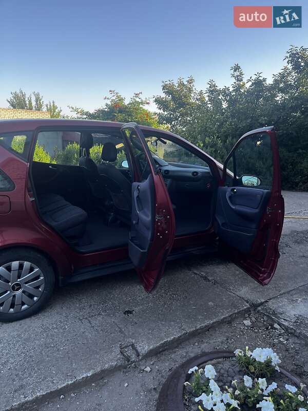 Хэтчбек Mercedes-Benz A-Class 2002 в Днепре фото 6 Хэтчбек Mercedes-Benz A-Class 2002 в Днепре