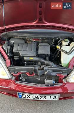 Хэтчбек Mercedes-Benz A-Class 2002 в 