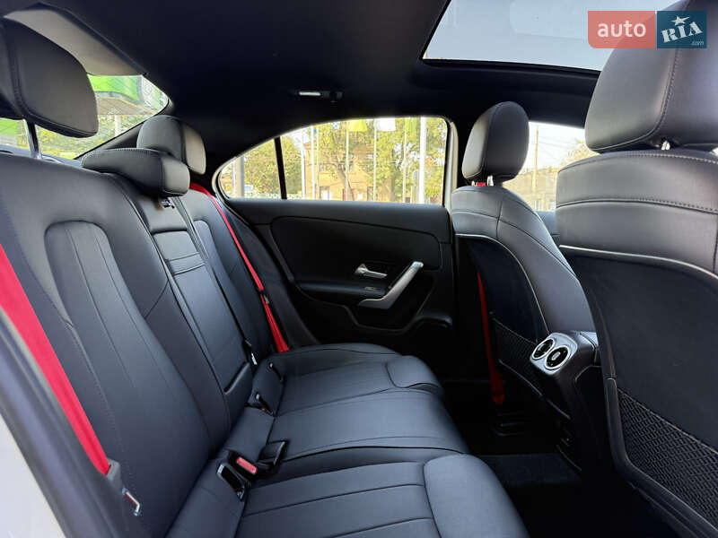 Седан Mercedes-Benz A-Class 2021 в Одессе