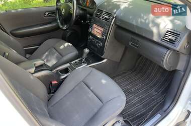 Хэтчбек Mercedes-Benz A-Class 2010 в 