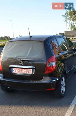 Хэтчбек Mercedes-Benz A-Class 2008 в 