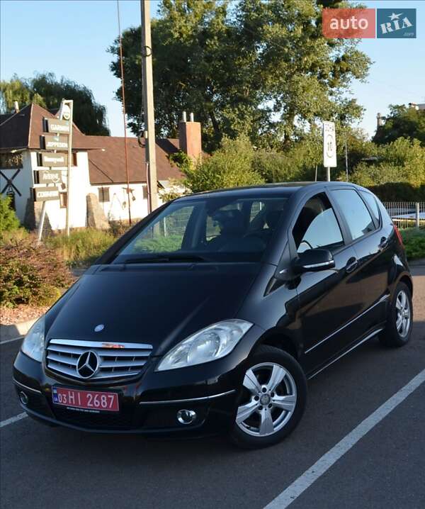 Хэтчбек Mercedes-Benz A-Class 2008 в 