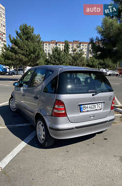 Хэтчбек Mercedes-Benz A-Class 2000 в 