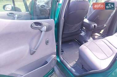 Хэтчбек Mercedes-Benz A-Class 2000 в 