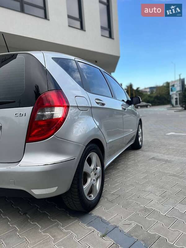 Хэтчбек Mercedes-Benz A-Class 2010 в Ивано-Франковске фото 21 Хэтчбек Mercedes-Benz A-Class 2010 в Ивано-Франковске