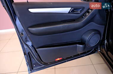 Хэтчбек Mercedes-Benz A-Class 2006 в  фото 35 Хэтчбек Mercedes-Benz A-Class 2006 в