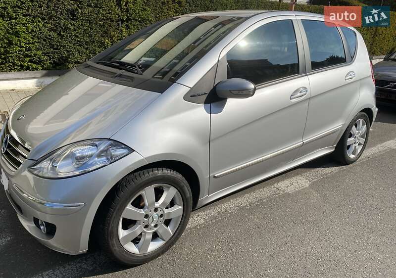 Хэтчбек Mercedes-Benz A-Class 2006 в 