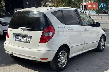 Хэтчбек Mercedes-Benz A-Class 2010 в 