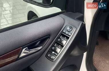 Хэтчбек Mercedes-Benz A-Class 2010 в 