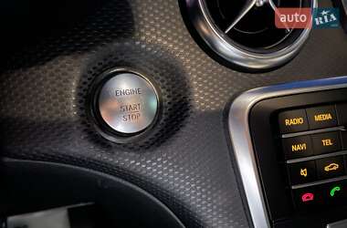 Хэтчбек Mercedes-Benz A-Class 2016 в 