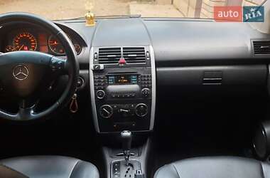 Хэтчбек Mercedes-Benz A-Class 2008 в 