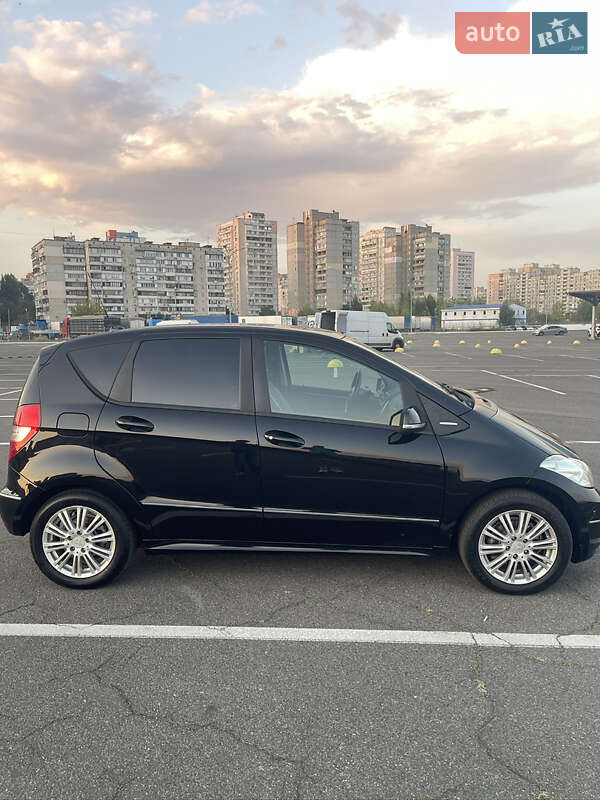 Хэтчбек Mercedes-Benz A-Class 2009 в Киеве