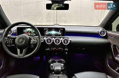Хэтчбек Mercedes-Benz A-Class 2019 в 
