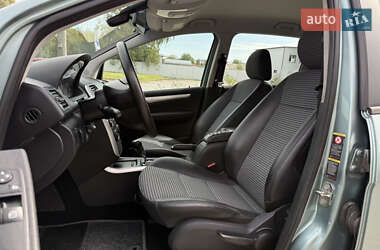 Хэтчбек Mercedes-Benz A-Class 2006 в 